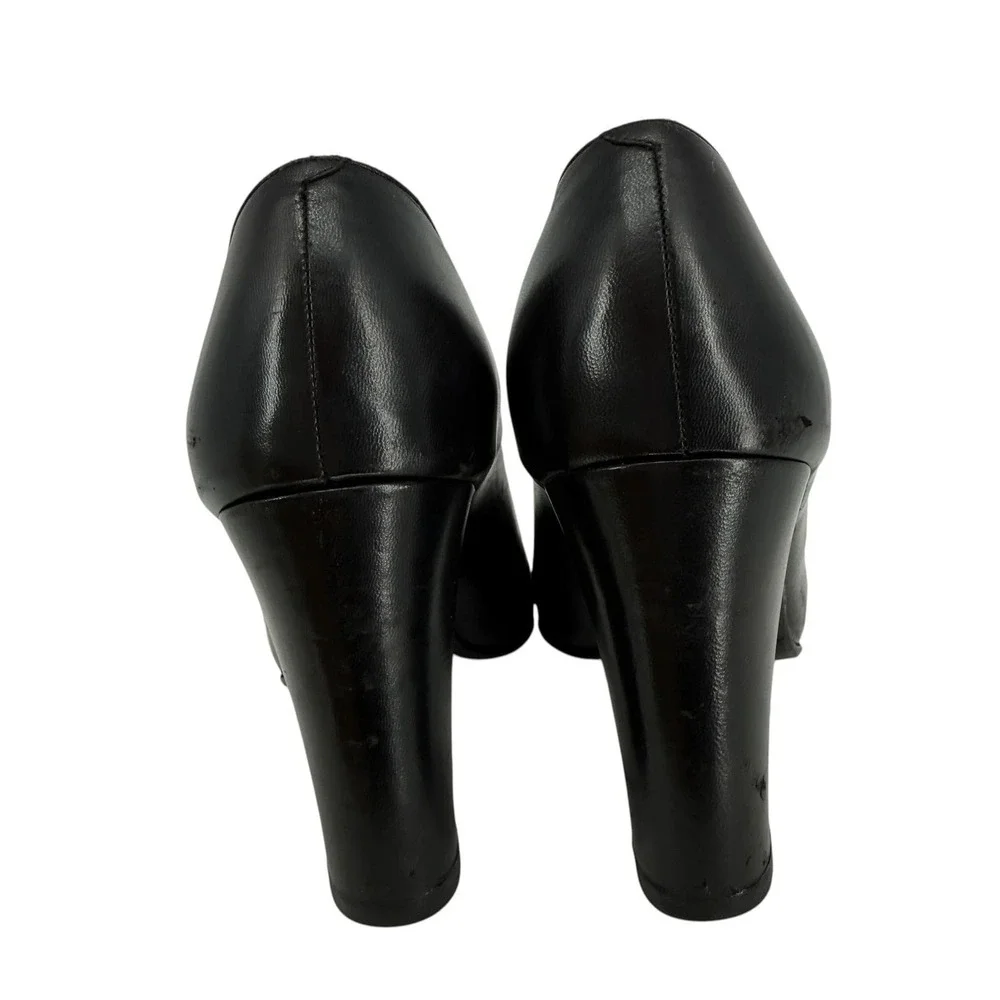 Chanel Black Leather Pump Heels